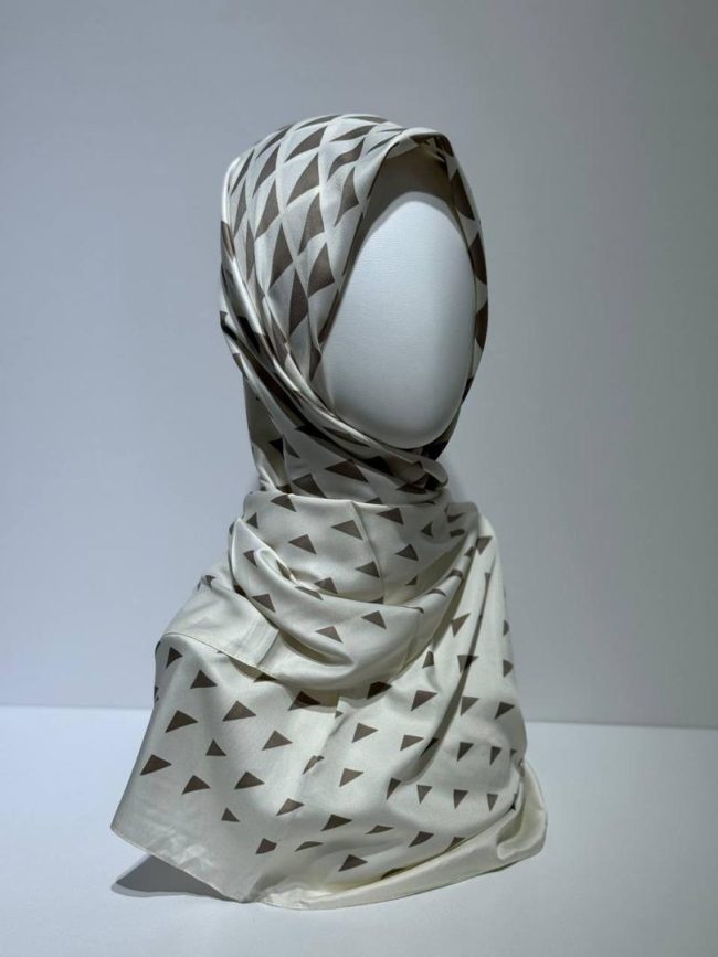 شاربة ستان ملون 90*90 -DH 247
