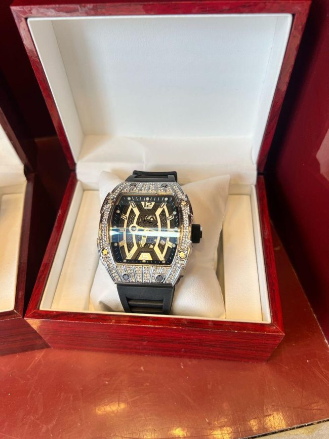 AQ - 008 PATEK PHILIPPE ساعة